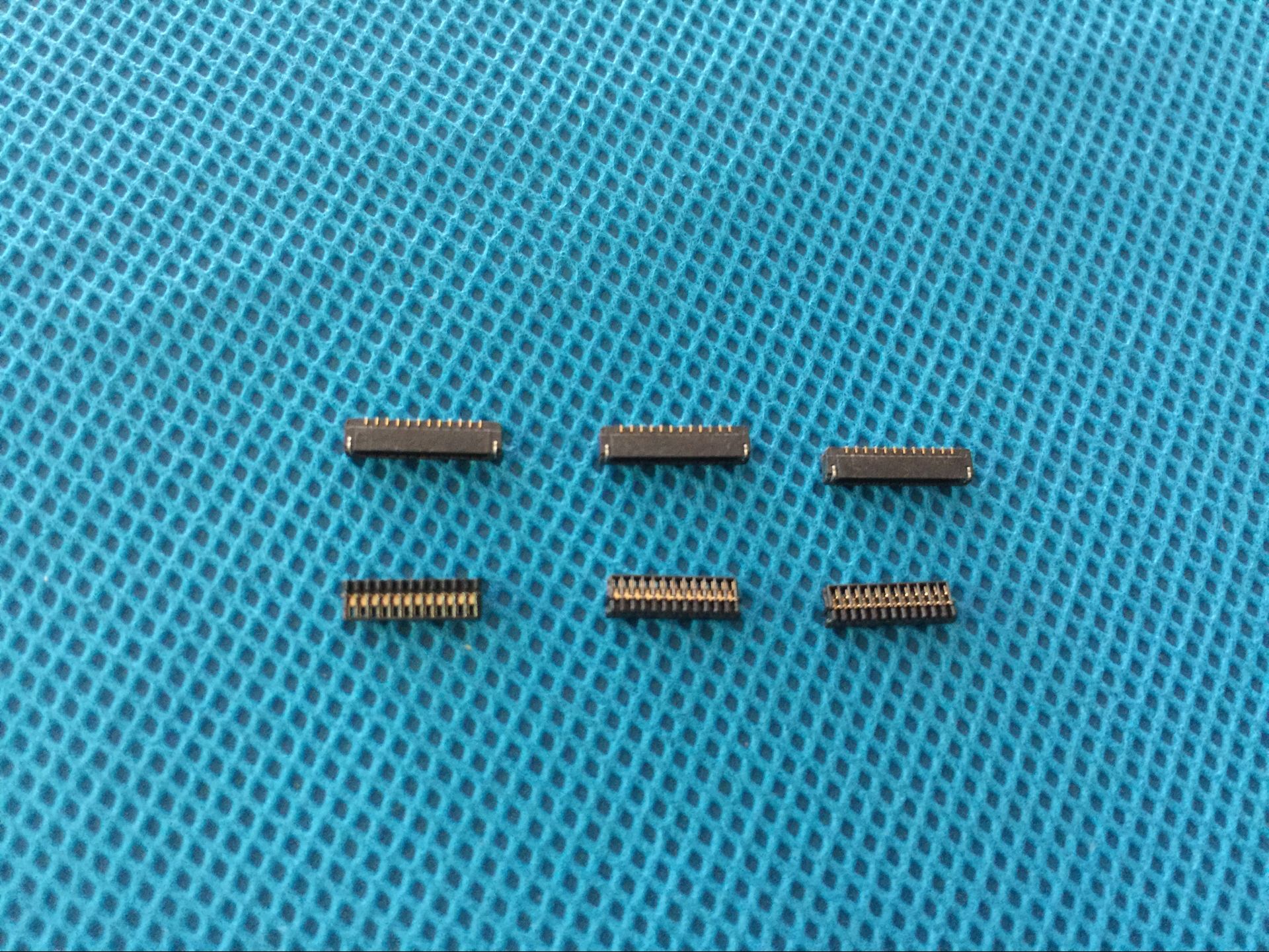 電子連接器 電子連接器