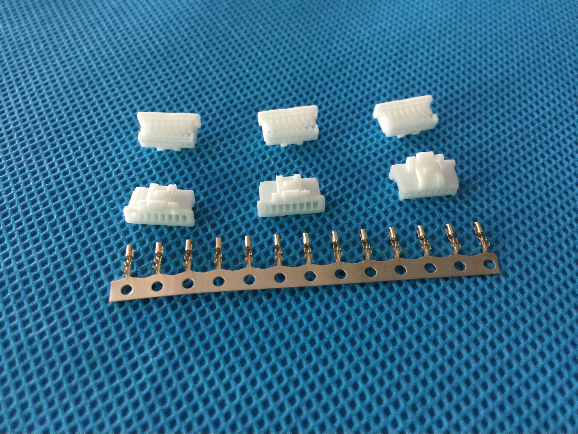 電子連接器 電子連接器